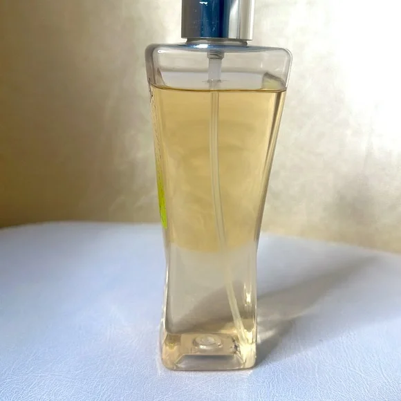 Country chic fragrance mist